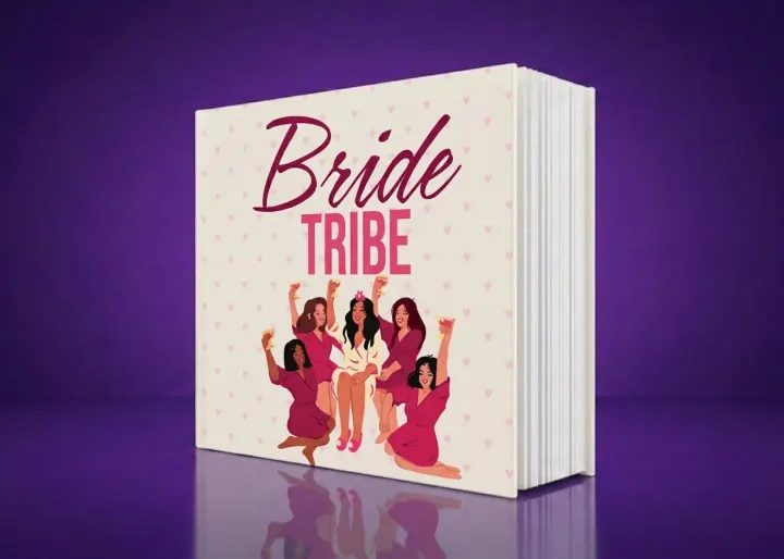 Foto album Bride Tribe – Ilustrovana ekipa mlade u roze ogrtačima