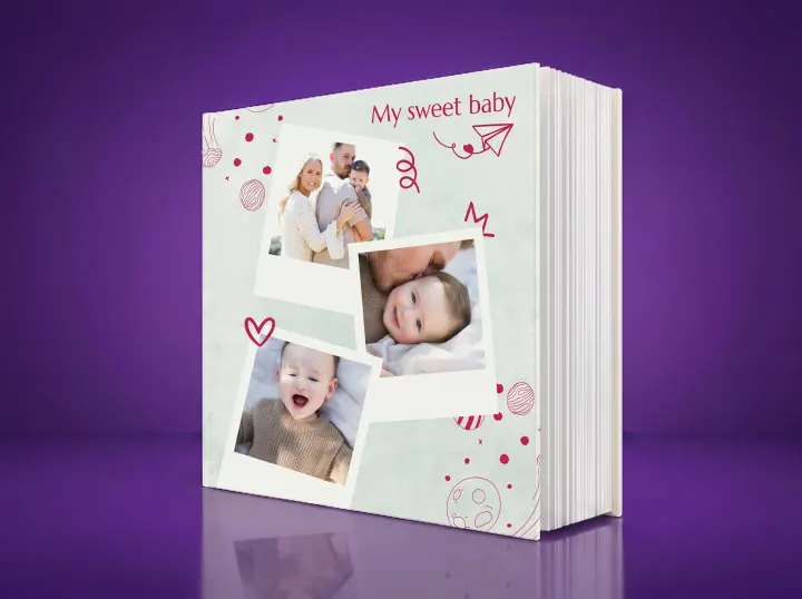 Foto album My Sweet Baby – Šest polaroida i roze crteži na mint podlozi